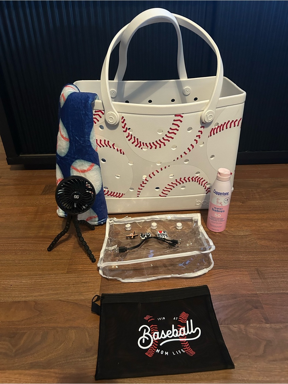 Baseball BOGG BAG original large like new with season accessories baseball mom